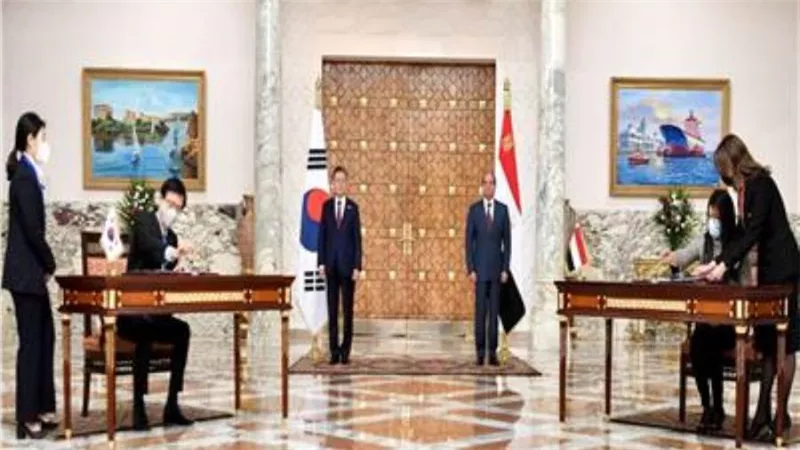 بقيمة مليار دولار..مصر وكوريا الجنوبية توقعان مذكرة تفاهم‭ ‬للتعاون المالي 
