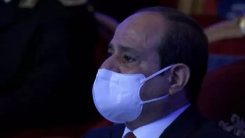 بكاء الرئيس السيسي خلال الاستماع إلى أبناء الشهداء باحتفالية عيد الشرطة