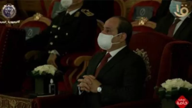 الرئيس السيسي يشاهد محاكاة حقيقية لضبط تشكيل عصابى لتهريب المواد المخدرة