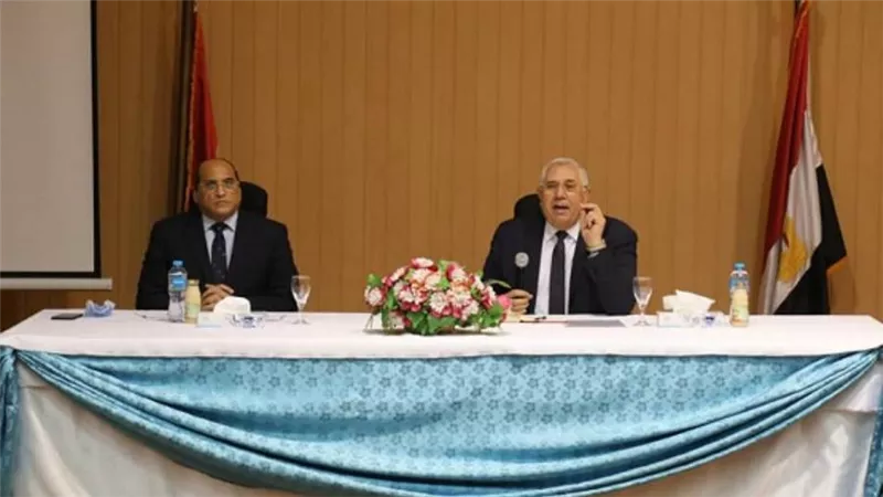 وزير الزراعة يبحث مع قيادات الإصلاح الزراعي رفع كفاءة الأصول ومشروعات تحديث الري وتحصيل المديونيات (صور)