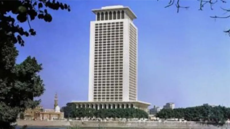 مصر تعرب عن بالغ إدانتها لإطلاق الحوثى صاروخ باليستى باتجاه الإمارات