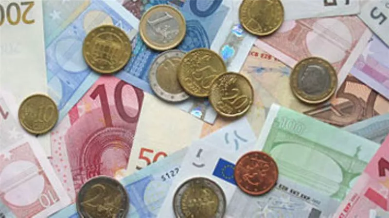سعر اليورو اليوم الثلاثاء 1-2-2022
