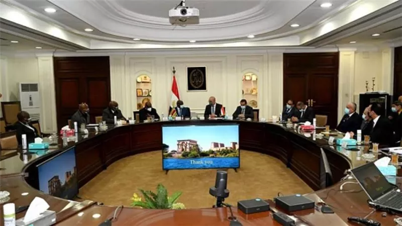 وزير الإسكان: مستعدون لنقل خبراتنا الواسعة في مجال التنمية العمرانية لأشقائنا بزيمبابوي (صور)