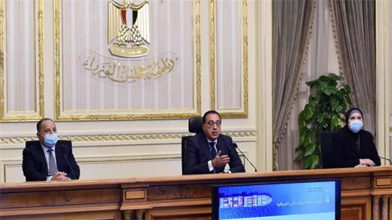 وزير المالية يستعرض مؤشرات الأداء المالي للنصف الأول من العام المالي الجاري (صور)
