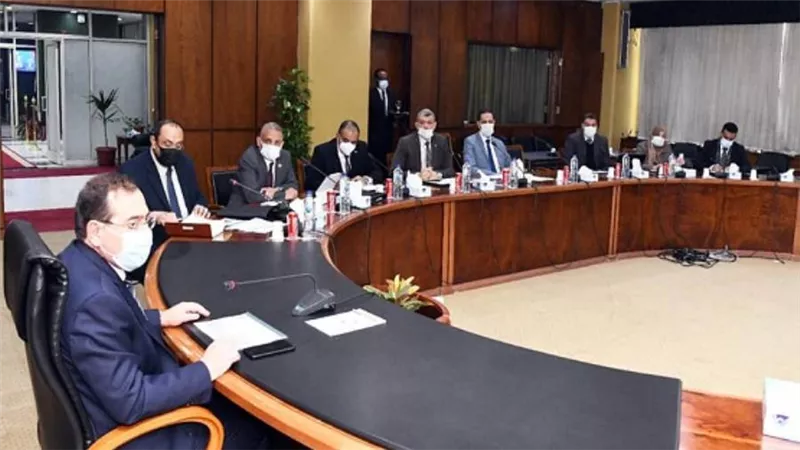 وزير البترول: توصيل الغاز الطبيعي لـ 98 قرية ضمن 