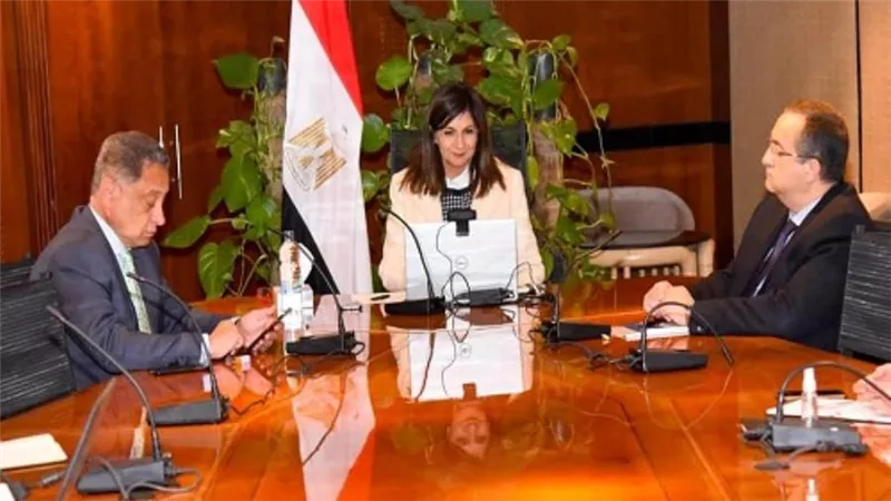 وزيرة الهجرة تلتقي عددًا من رواد الأعمال المصريين بالخارج والأفارقة لتبادل الخبرات والاستفادة من الأفكار المختلفة