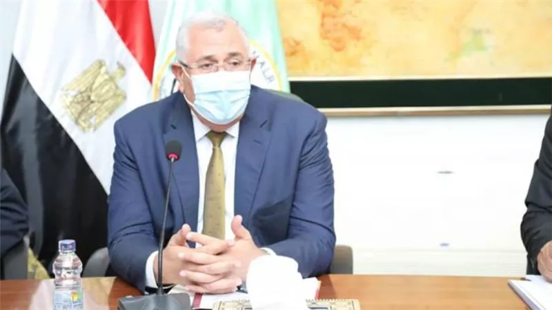 وزير الزراعة يعلن انتهاء أزمة شحنات الموالح المحتجزة في روسيا
