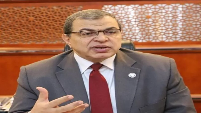 تعيين 487 شابا منهم 4 