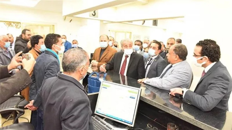وزير التموين ومحافظ أسيوط يفتتحان مكتب تموين نموذجي مطور بحي غرب (صور)