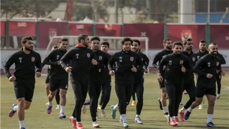 الأهلي يتدرب قبل السفر للسودان.. وموسيماني يحاضر اللاعبين
