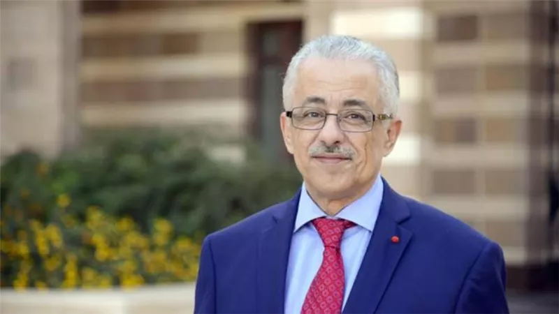 وزير التعليم ينفي شائعات تخفيف المناهج في الفصل الدراسي الثاني