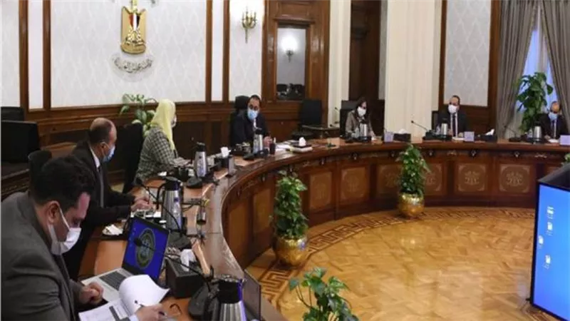 رئيس الوزراء يتابع موقف تنفيذ مشروع 
