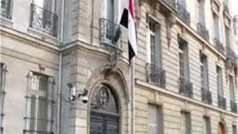 السفارة المصرية بأوكرانيا تناشد الجالية بعدم الخروج من المنازل 