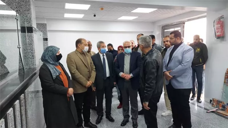 محافظ بورسعيد يتابع الاستعدادات النهائية لتشغيل مركز التراخيص بحي المناخ قبل افتتاحه رسميا