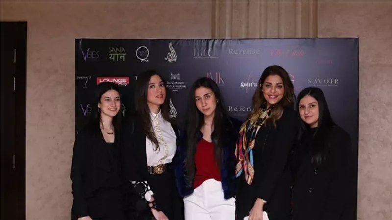 شركة 