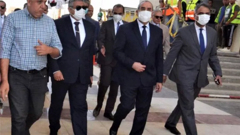 وزير الطيران يتفقد الاستعدادات النهائية بمقر الوزارة الجديدة بالعاصمة الإدارية