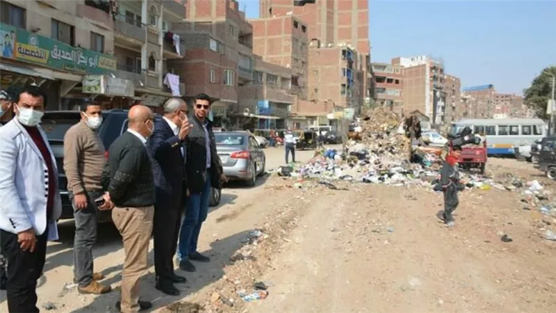  محافظ القليوبية يتابع منظومة النظافة