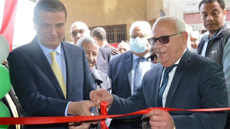 محافظ بورسعيد ورئيس مجلس إدارة البنك الزراعي المصري يفتتحان فرع البنك الزراعي المطور بحي الشرق