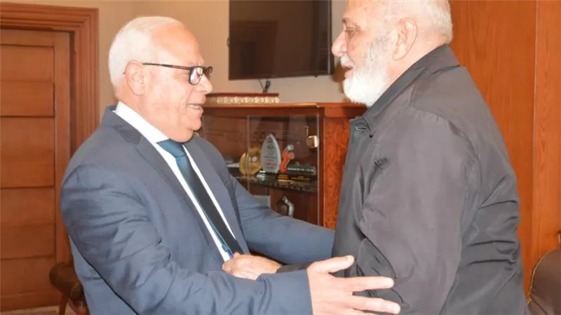 محافظ بورسعيد يستقبل الفدائي البطل عبد الجواد سويلم بمناسبة ذكري يوم الشهيد