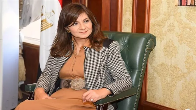 وزيرة الهجرة تثمن بطولة شاب مصري أنقذ طفلين يمنيين في أوكرانيا
