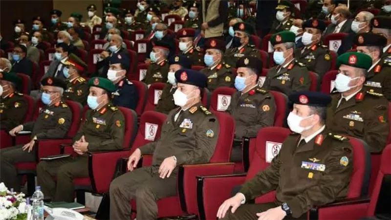 رئيس الأركان يشهد البحث الرئيسى لكلية القادة والأركان