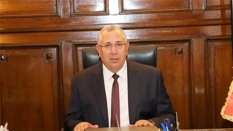  لدينا اكتفاء ذاتي من كافة السلع الغذائية.. وسنواجه جشع التجار بكل حسم 