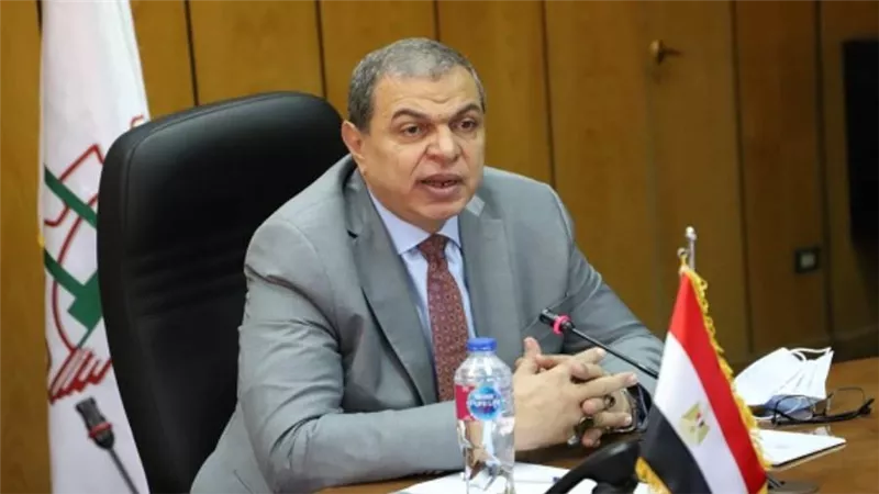 بالإنفوجراف | القوى العاملة في أسبوع.. تسليم 2581 وثائق تأمين تكافلي للعمالة غير المنتظمة