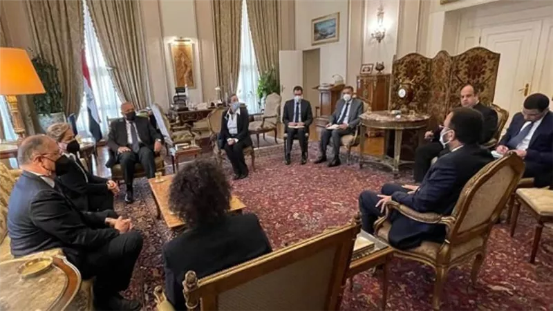 وزير الخارجية يلتقي الأمينة التنفيذية لاتفاقية الأمم المتحدة الإطارية لتغير المُناخ (صور)