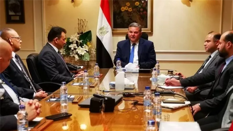 وزير قطاع الأعمال العام يستقبل وفدا من قيادات سوق المال العراقي لبحث تعزيز التعاون المشترك 