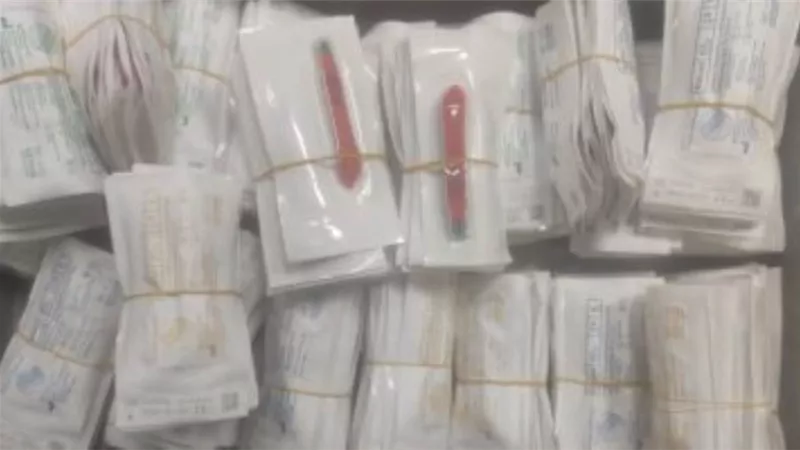 جمارك مطار سوهاج تضبط راكب قادم من دولة عربية حاول تهريب مستلزمات طبية