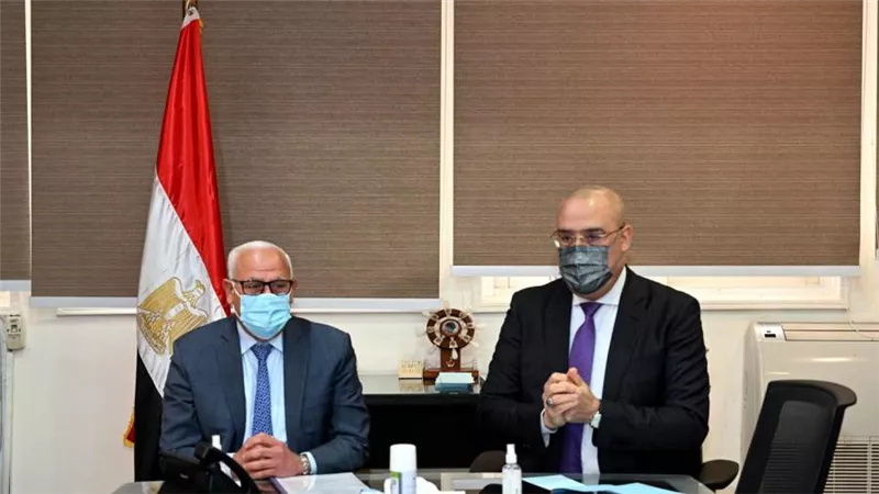 وزير الإسكان ومحافظ بورسعيد يتابعان المشروعات الجارى تنفيذها بالمحافظة