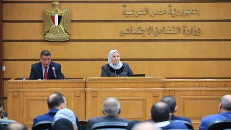 وزيرة التضامن: الانحياز لأسر المرأة المعيلة وذوي الاحتياجات الخاصة والفئات غير القادرة لتحسين مستوى معيشتها (صور)