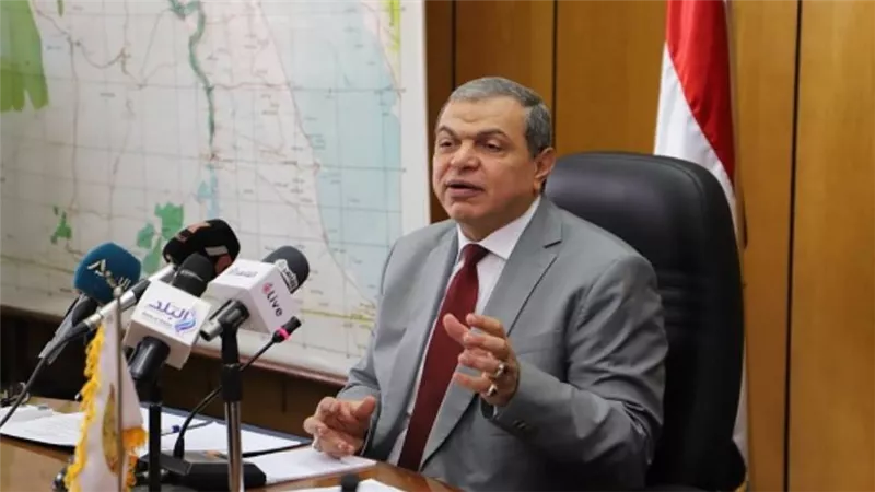وزير القوى العاملة يتابع أسباب حادث حريق مطعم في الغربية