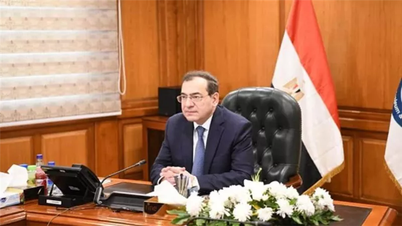 وزير البترول: الانتهاء من المسح السيزمي لمساحة جديدة بالبحر الأحمر قريبا (صور)