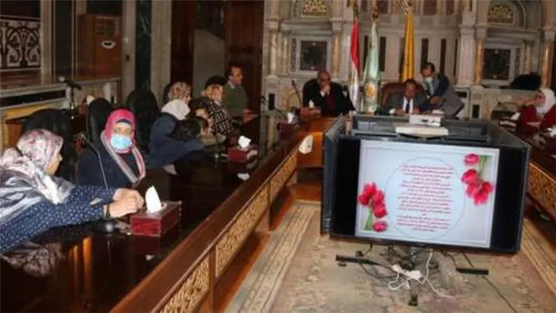 بحوث الصحراء يكرم عدداً من الأمهات المثاليات احتفالا بعيد الأم