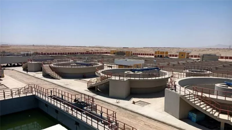 وزير الإسكان يتابع الموقف التنفيذي لمشروعات المرافق والخدمات بمدينتي طيبة وأخميم الجديدتين (صور)