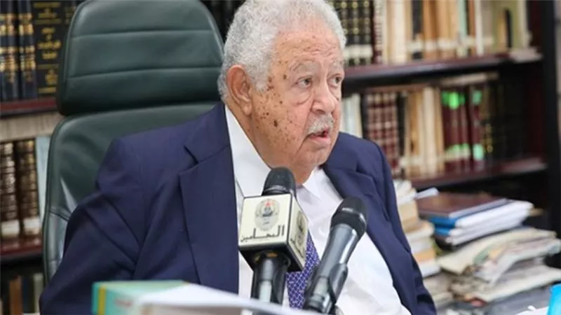 عاجل | وفاة نقيب المحامين رجائي عطية أثناء مرافعته في المحكمة