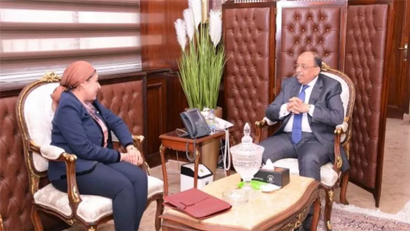 وزير التنمية المحلية يبحث مع مسئولة برنامج الأغذية العالمي بالقاهرة ملفات التعاون المشترك