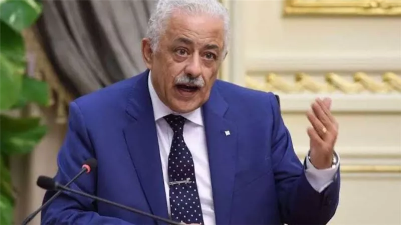 وزير التعليم يقرر زيادة مكافأة المشاركين في أعمال امتحانات الشهادة الإعدادية 2022