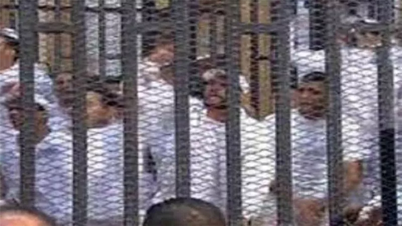 محاكمة 36 متهما في قضية 