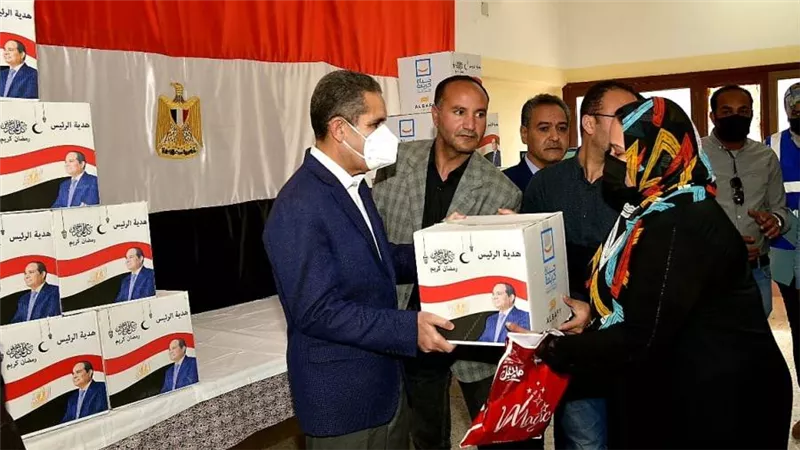 توزيع 60 ألف هدية الرئيس بالمحلة الكبرى 