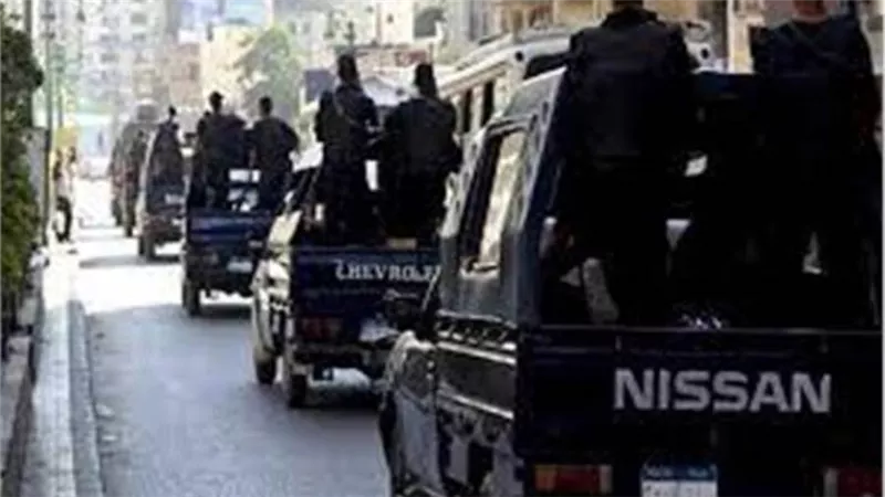 انتحلوا صفة ضباط تموين.. سقوط عصابة سرقة بضائع المحلات بالقليوبية