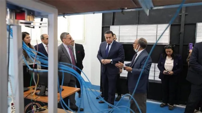د. خالد عبد الغفار يتفقد عددا من منشآت الجامعة البريطانية في مصر (صور)