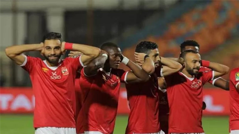 تغييرات بالجملة في تشكيل الأهلي أمام المصري بالدوري