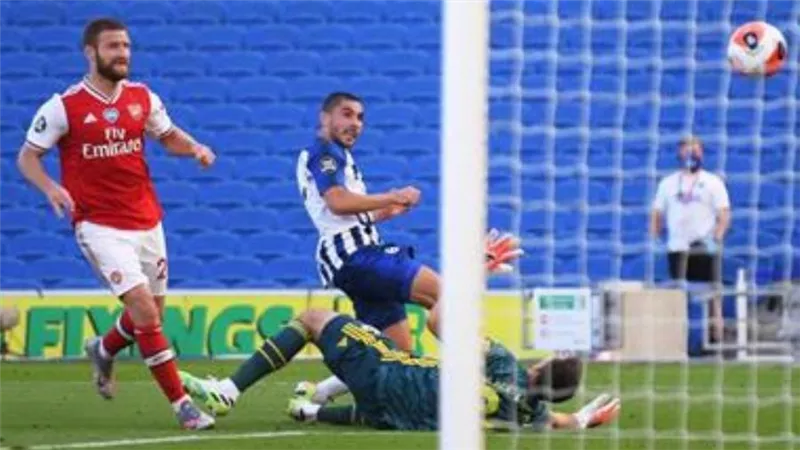 أرسنال يخسر أمام برايتون 1-2 في الدوري الإنجليزي