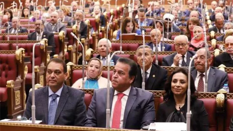عاجل .. مجلس الشيوخ يحيل تقرير الزيادة السكانية إلى رئيس الجمهورية 