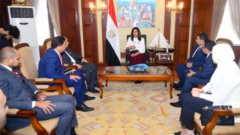 وزيرة الهجرة تبحث مع مدير شركة «إنفستجو» تنظيم معرض عقاري في أمريكا (صور)