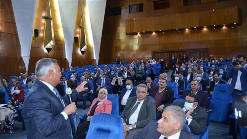 وزير الري: تطهير الترع والمصارف ورفع درجة الاستعداد لموسم أقصى الاحتياجات المقبل (صور)