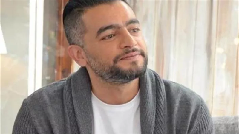 شاهد | هاني سلامة ينشر صورة جديدة من كواليس ملف سري