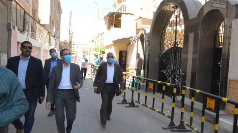 محافظ الغربية يتفقد محيط الكنائس بطنطا والمحلة